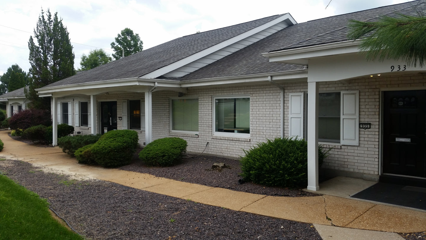 933 Gardenview Office Parkway, Creve Coeur, MO 63141