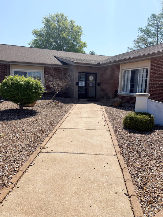 3900 Old Hwy 94 S - St. Charles, MO 63304