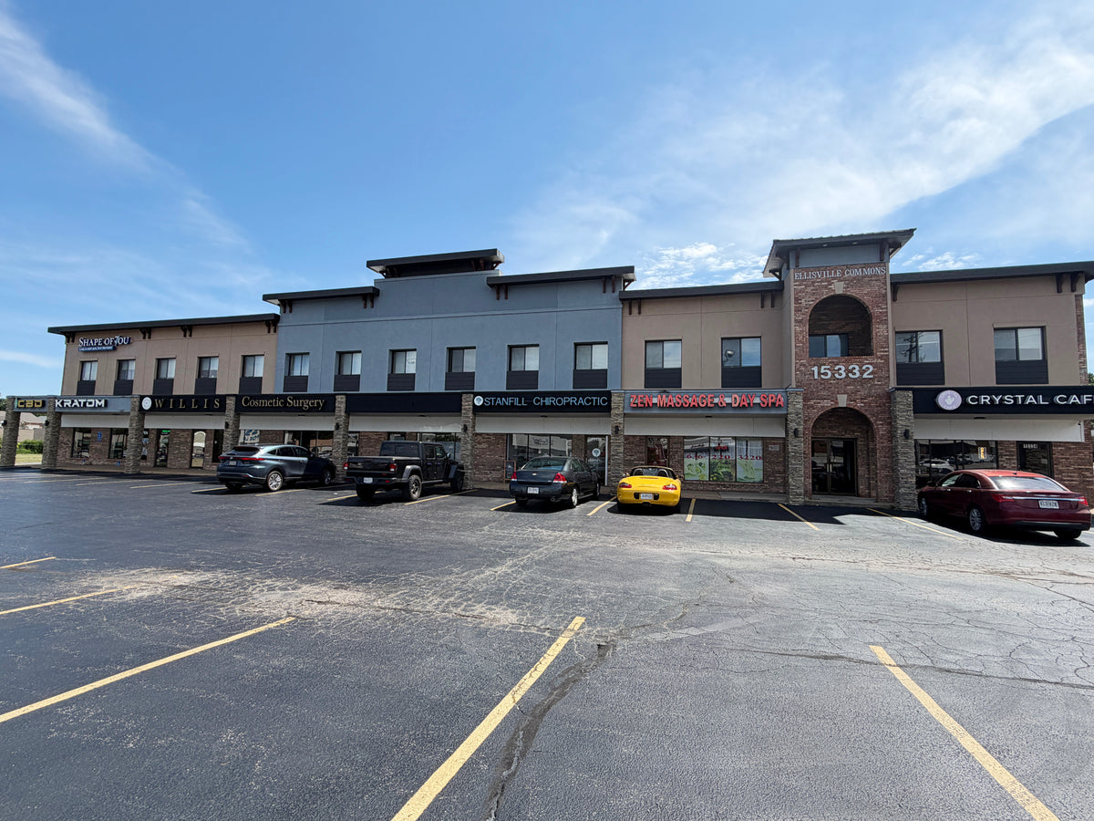 15320-15334 Manchester Road Ballwin, MO 63011